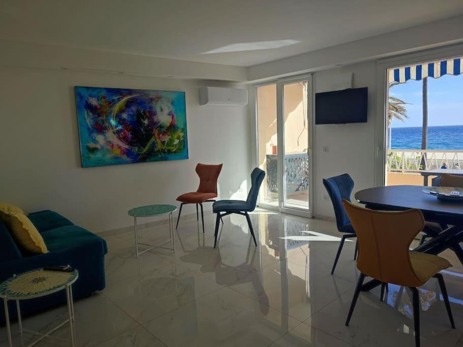 Le Madrigal By Halldis Cannes Luaran gambar
