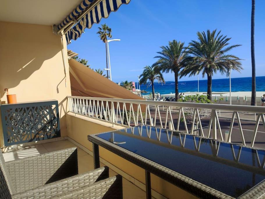 Le Madrigal By Halldis Cannes Luaran gambar